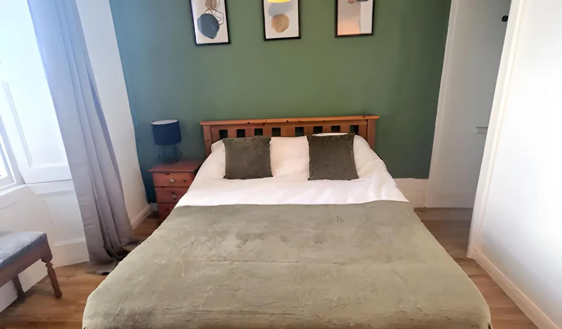 Central Large 2 Bed, 2 Bath Apt, Parking, Huge Garden, Sky Tv, Wifi, Direct Booking Option Exeter Appartamento